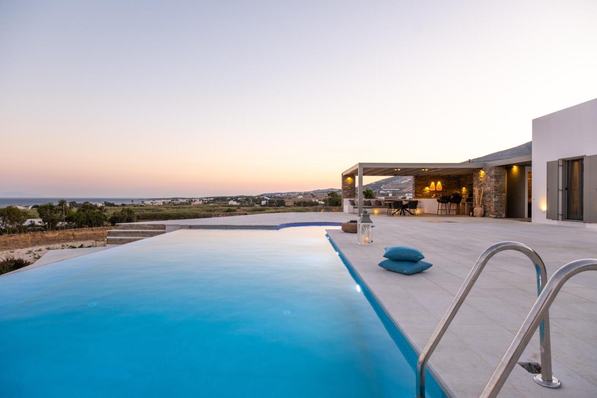 كريس أكتي Golden Bay Luxury Villas And Suites المظهر الخارجي الصورة