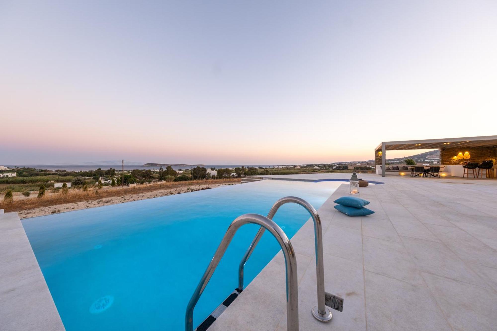 كريس أكتي Golden Bay Luxury Villas And Suites المظهر الخارجي الصورة